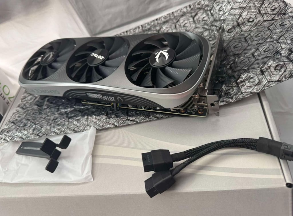 Zotac Geforce RTX 4070 Ti 12 GB Ekran Kartı 4 Aylık Garantili - 6