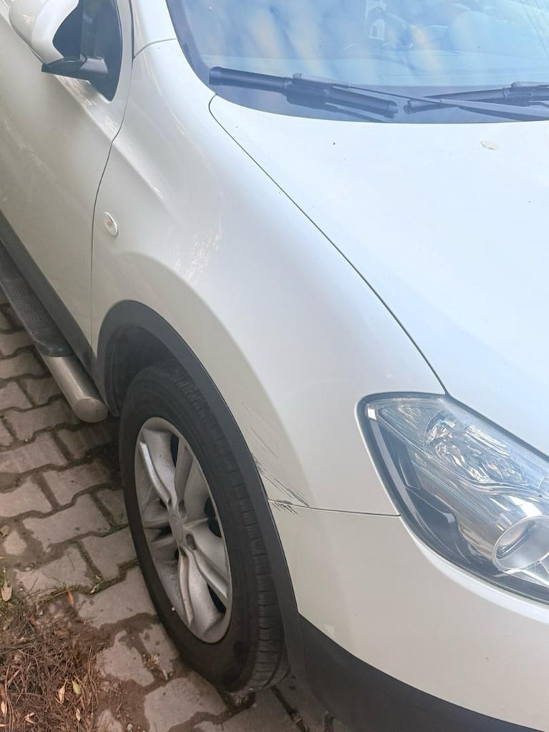 Beyaz Nissan Qashqai Tekna sport pack SUV 2013 temiz bakımlı - 5