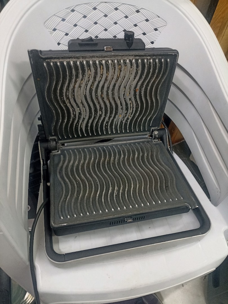 BEKO marka tost makinesi - 2