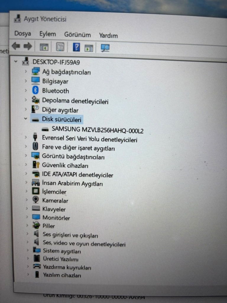 İLK GELEN ALIR! Çift Ekran Kartlı Lenovo i5 / AMD Radeon / 256GB SSD - 7