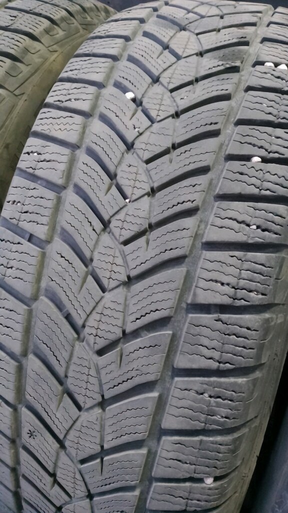 225 60 17 Goodyear lastik - 6