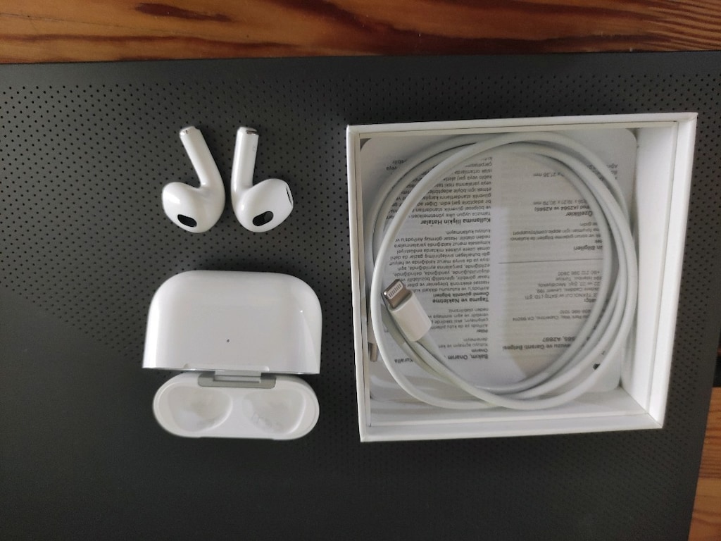 airpods 3 - 2