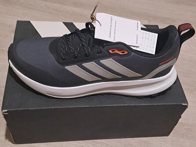 ACİL SIFIR Adidas Runfalcon 5 TR (Su Geçirmez) - 44 Numara