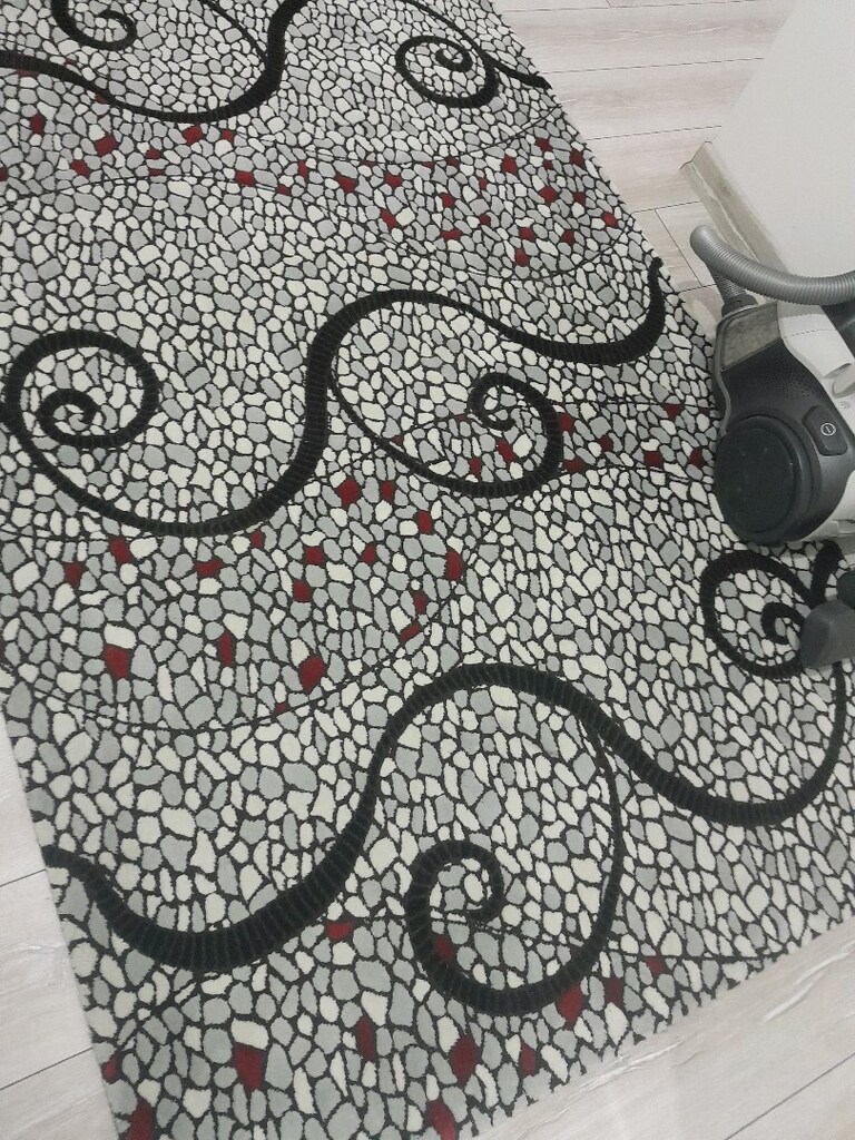 iki tane yün hali 3metre bir tane makine halısı 4 metre - 2