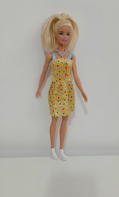 Barbie Bebek