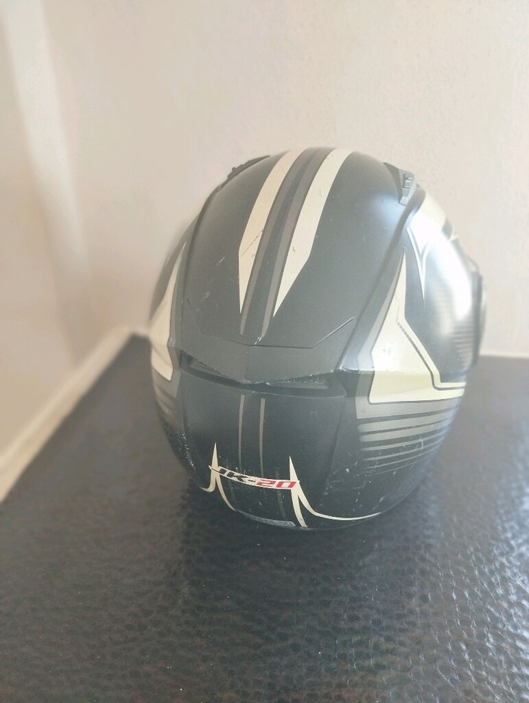JK 20 MARKA ÇENEDEN AÇILIR VİZÖRLU KASK