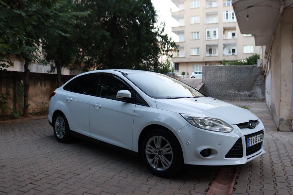 Sahibinden Tertemiz HASARSIZ Ford Focus - 14