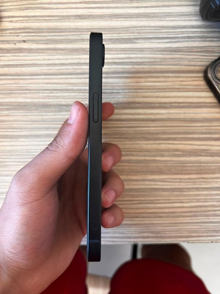 6 aylık temiz iphone 16e 128GB - 4