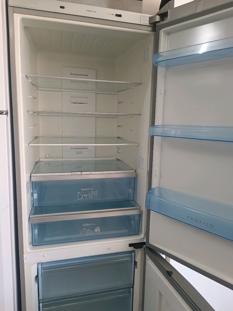 Profilo Gri Alttan Donduruculu 500 litre nofrost buzdolabı - 2