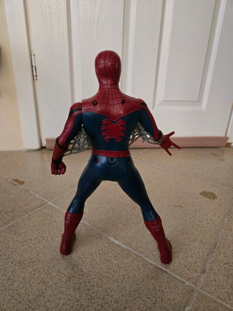 Hasbro marka Spider man 30 35 cm civarı - 3