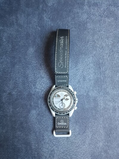 Swatch x Omega Mission To Earthphase Saat