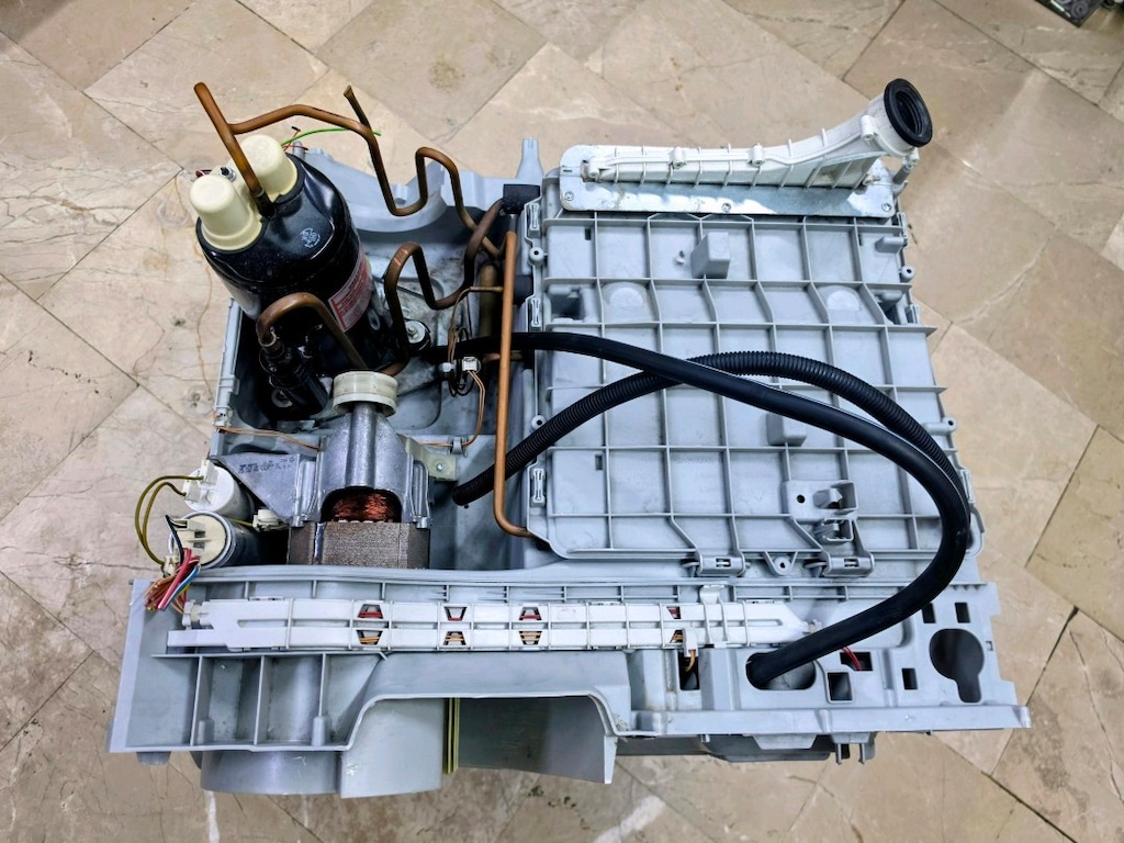 Bosch WTW86260TR Isı Pompalı Kurutma Makinesi Kompresör Blok Orijinal - 2