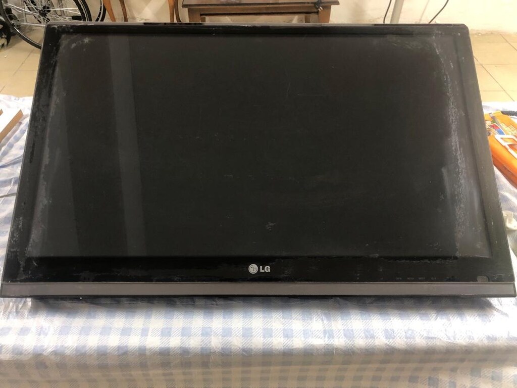lg tv 32” - 3