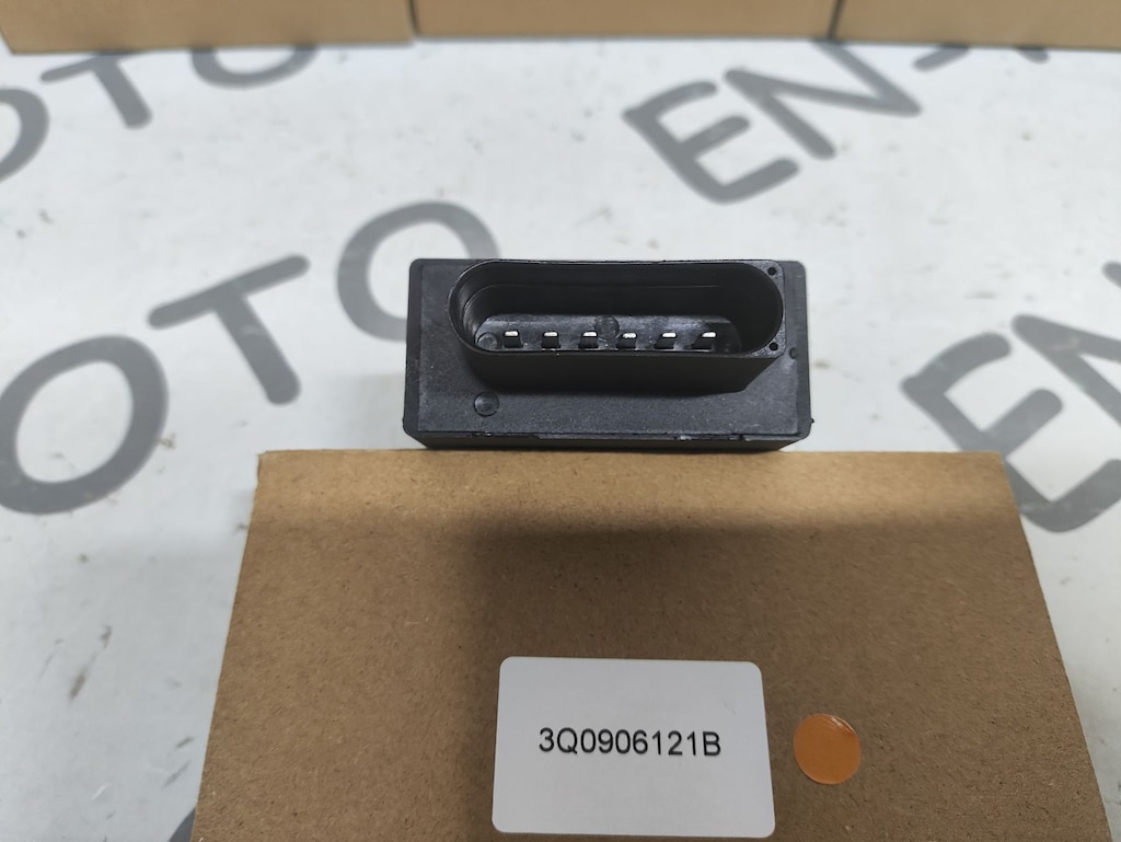 TİGUAN TOURAN YAKIT POMPASI KONTROL ÜNİTE BEYNİ 3Q0906121B - 4