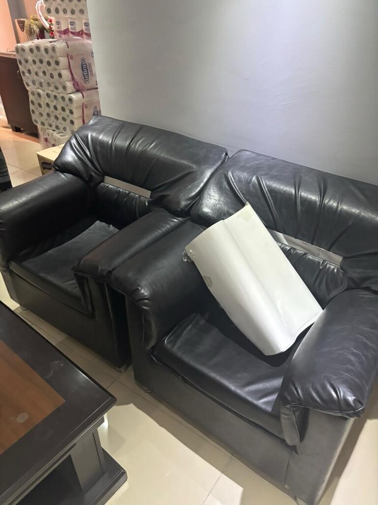ofis eşyaları deri koltuk, vitrin, masa, sehpa - 4