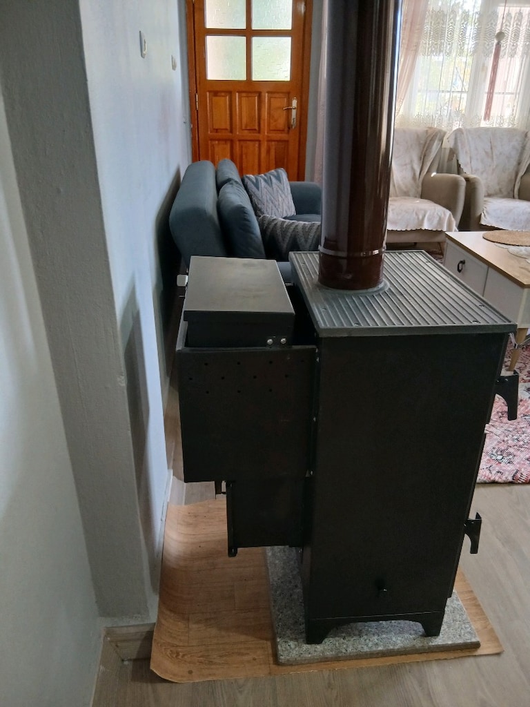 camlı pelet sobası kömür ve odundan yanar - 2