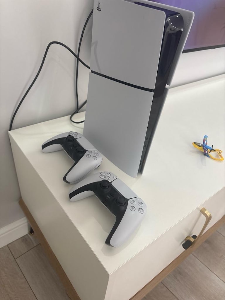 ps 5 slim - 3