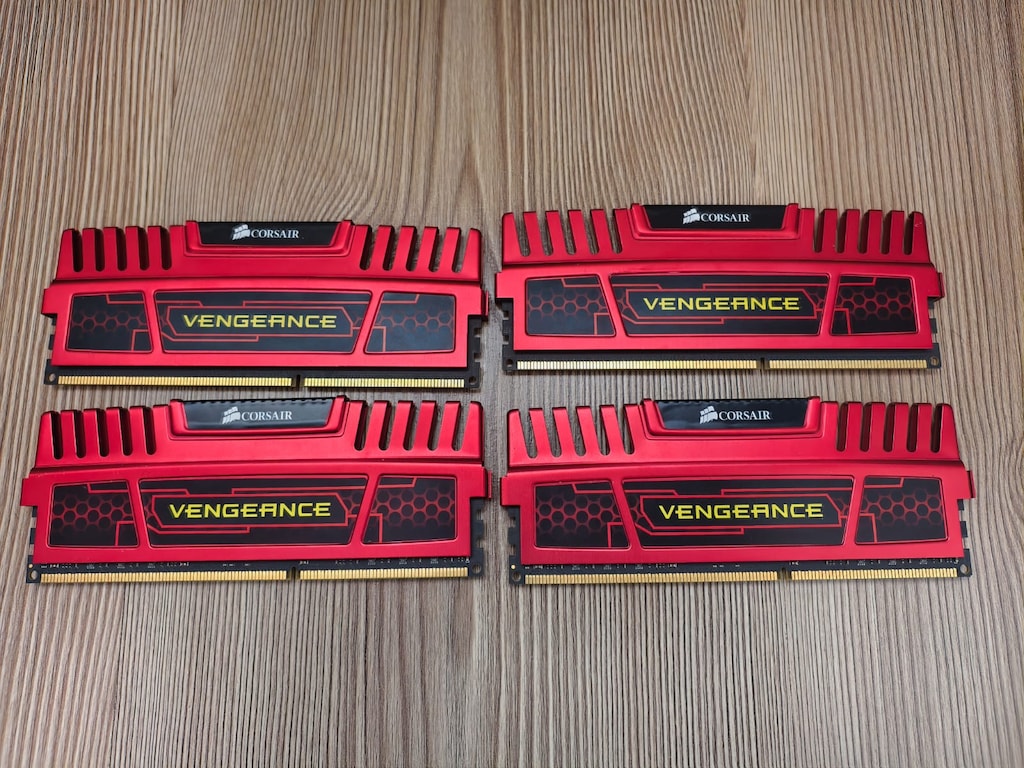 16 GB DDR3 RAM - 6