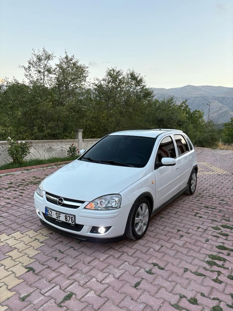 EMSALSİZ BEYAZ SİLVER OPEL CORSA - 2