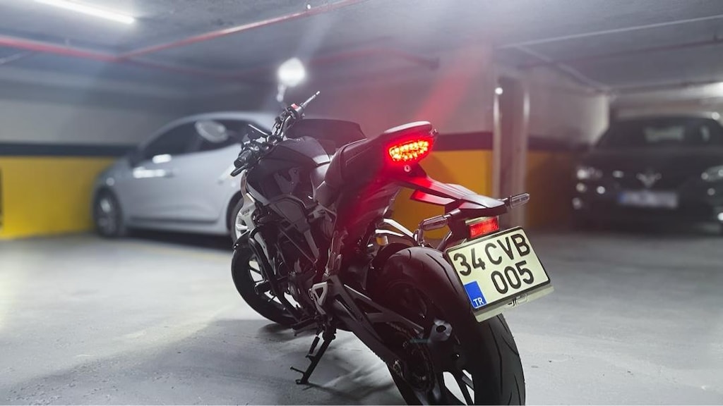 6000 KM CB250R - 7