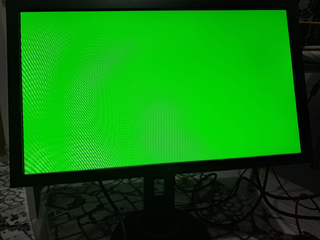 ACER 24''inç 144Hz 1Ms 1920x1080 Pivot Gaming Oyuncu Monitörü LED - 4