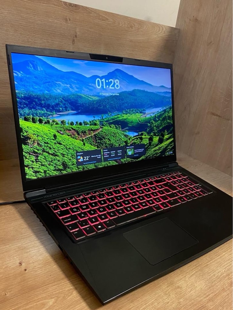 i7 11800H | RTX 3050 Tİ 17.3" İNÇ BÜYÜK EKRAN