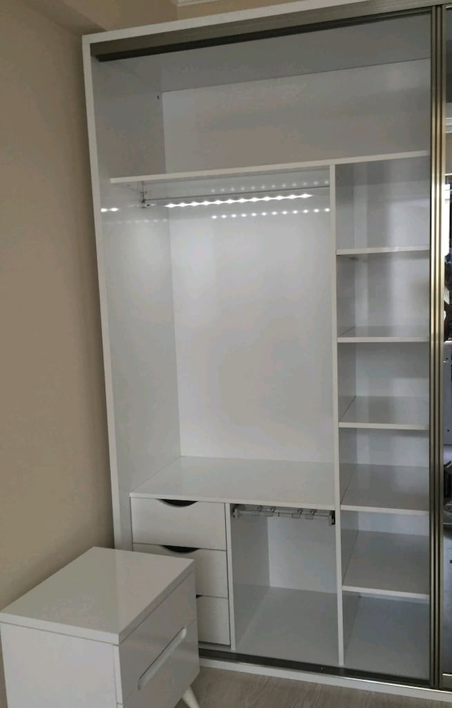 Özel yapım, aynalı, 2 sürgülü elbise dolabı - 3