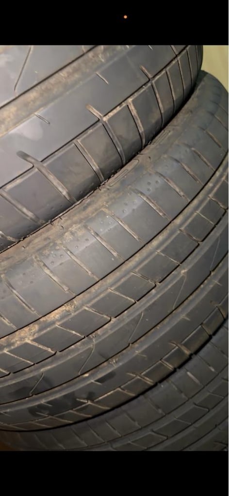 Petlas 235/45/R18 - 3