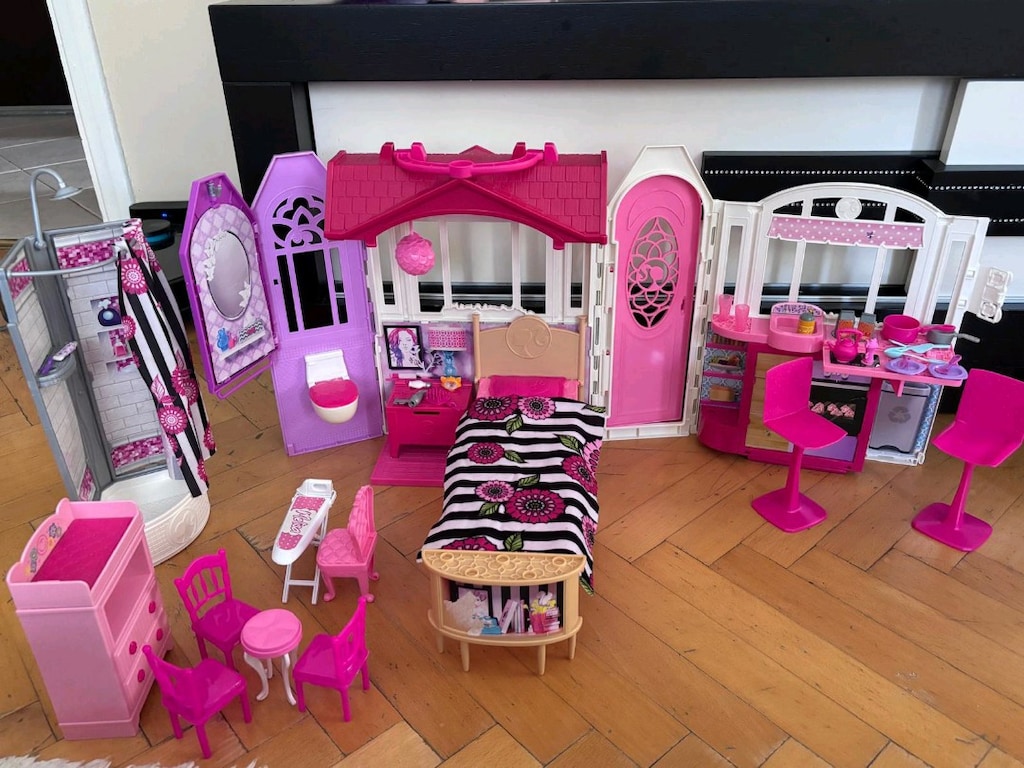 Barbie portatif taşınabilir ev - 2