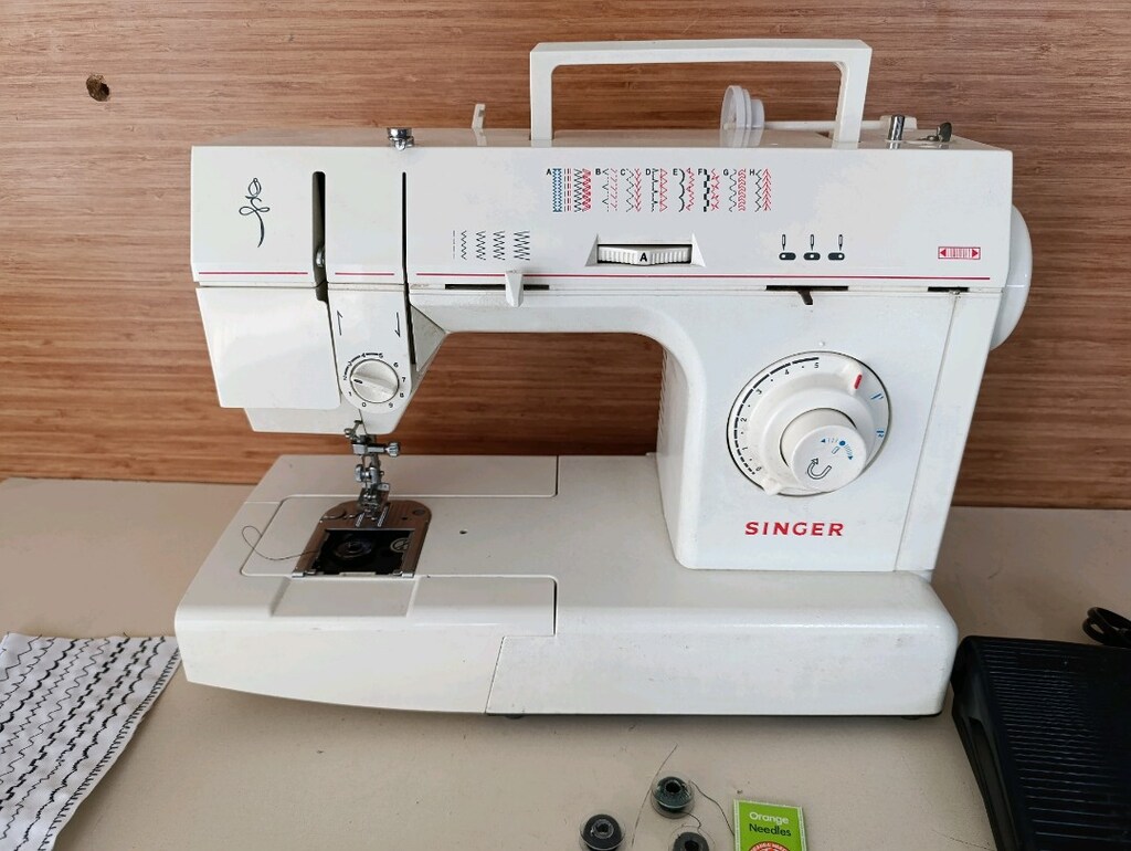 Singer 2818 model dikiş makinesi - 2