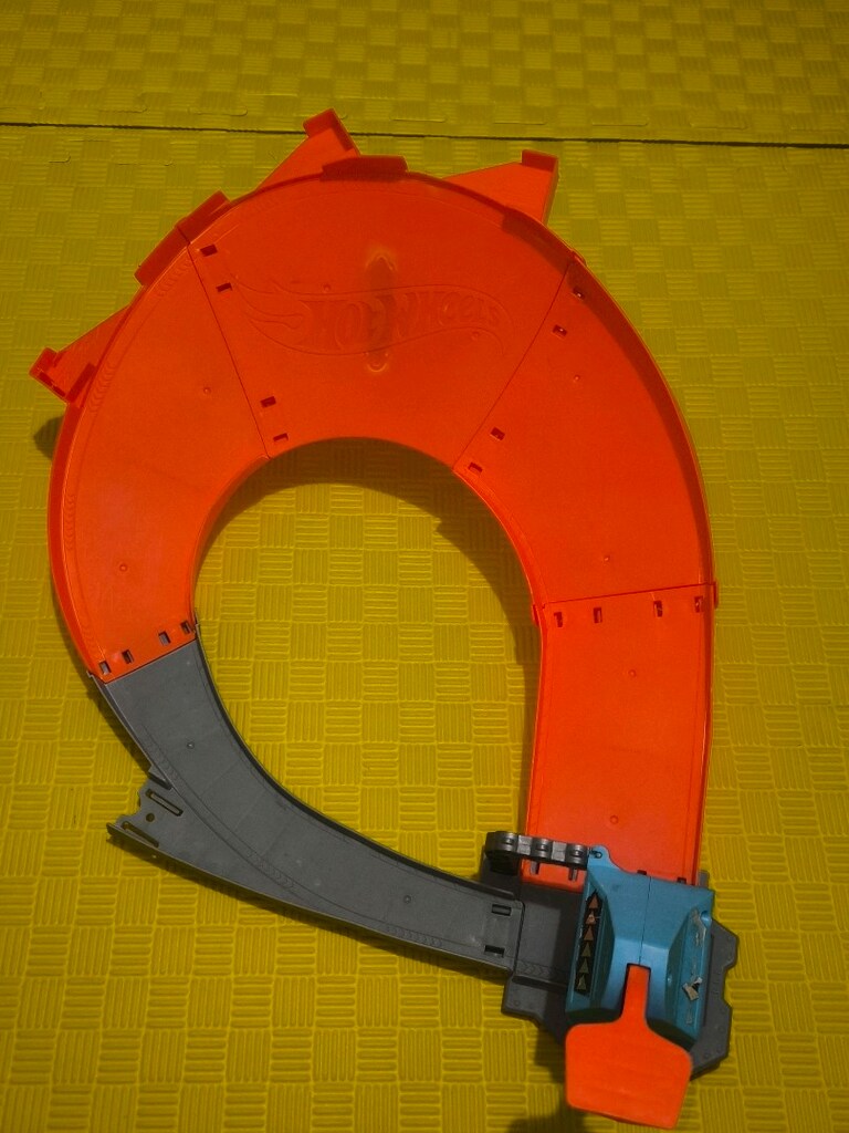 ORİJİNAL 11 ADET HOT WHEELS OYUNCAKLAR 1 -8 YAŞ ARASİ - 2
