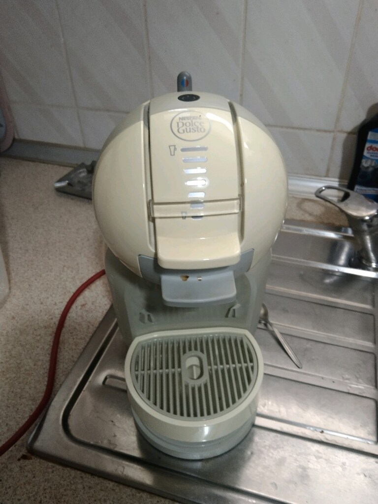 dolçe gusto gapsul kahve makinası yenigibi 4250 tl - 5