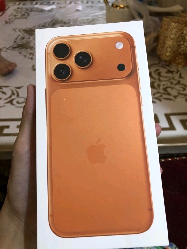 İPHONE 17 PRO KOZMİK TURUNCU AİRPODS PRO HEDİYELİDİR