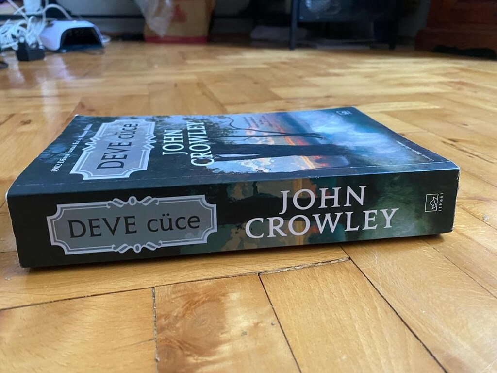 John Crowley Deve Cüce - 2