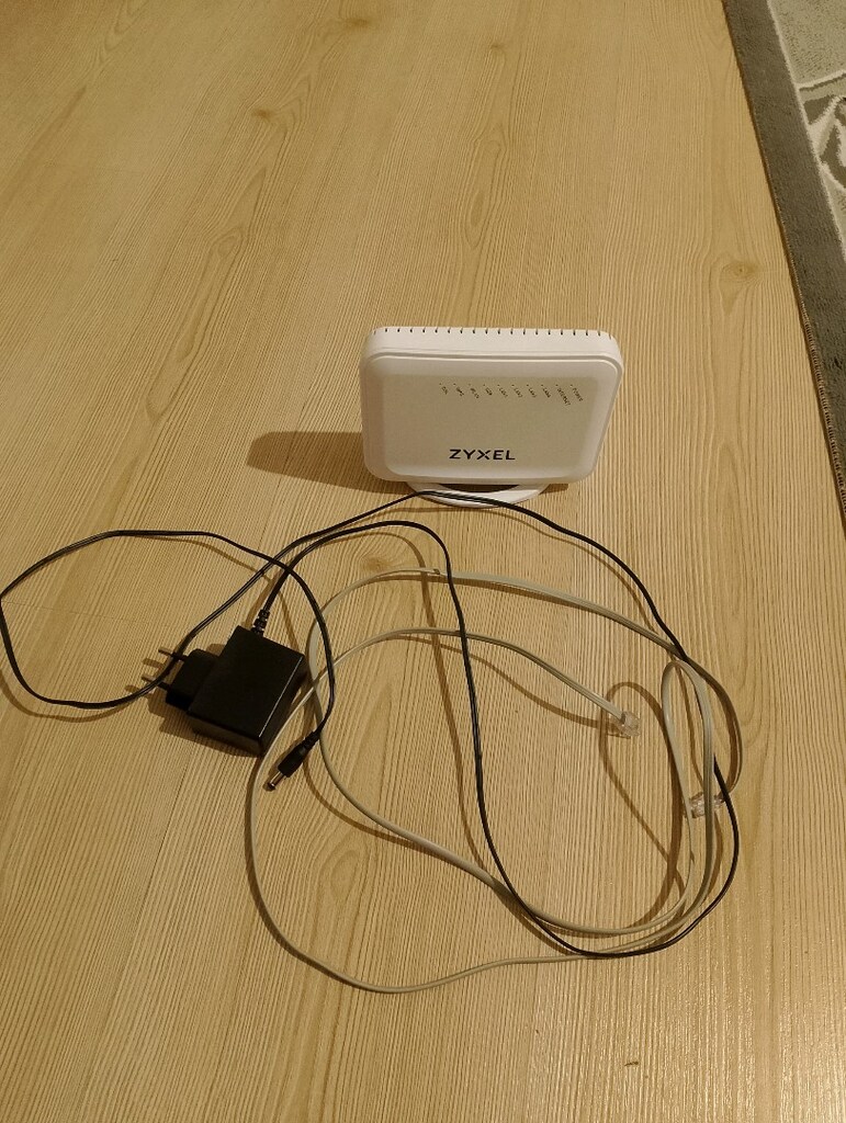 ZYXEL VDSL MODEM ROUTER - 2