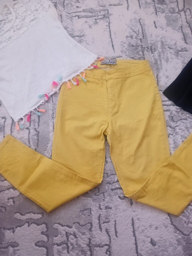 keten kot yuksel bel pantolon ve puskullu buluz