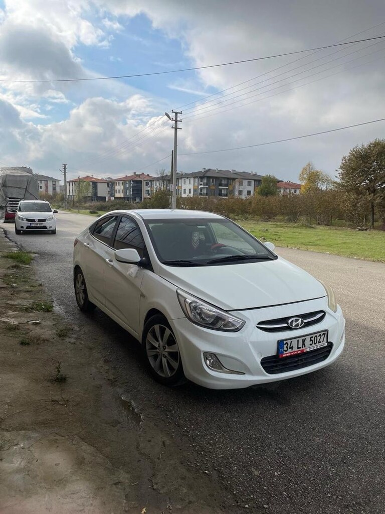 hyundai accent blue - 6
