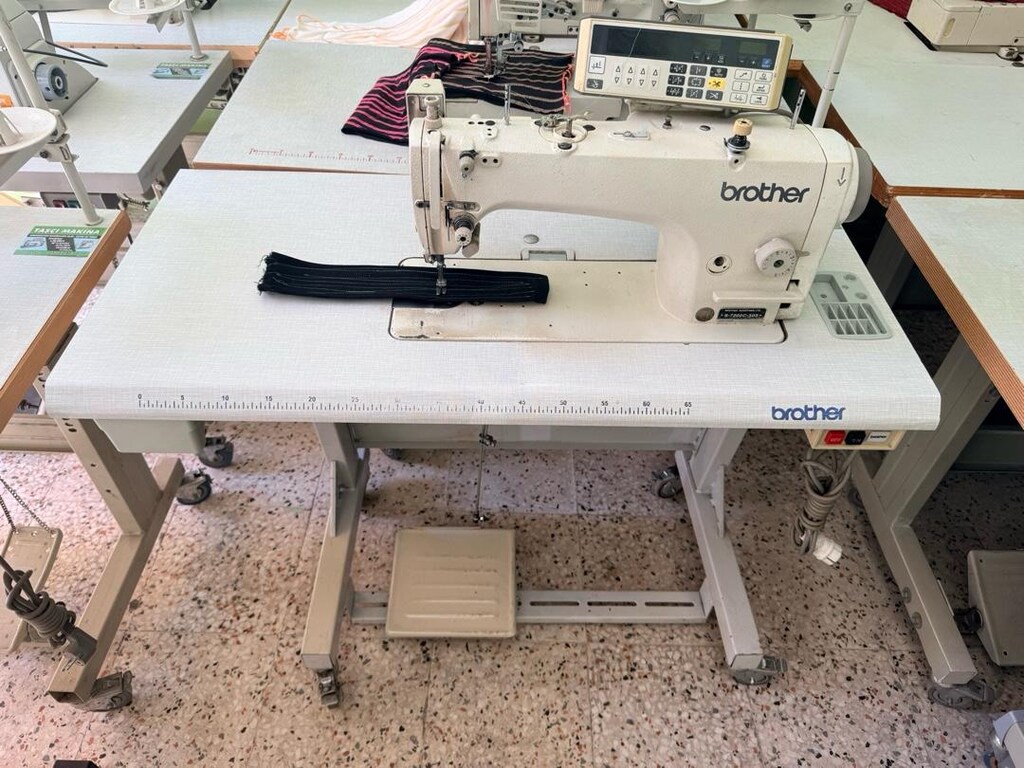 Brother 7200 C Düz Makine - 3