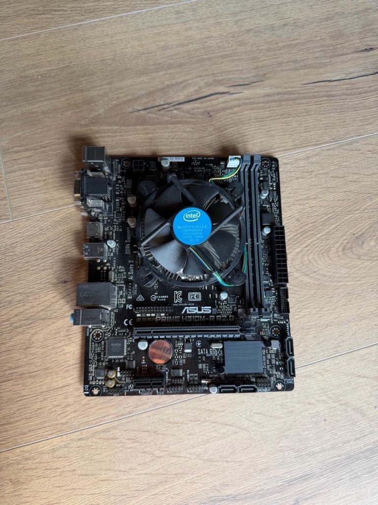 i7-9700 - Asus Prime H310M - 4