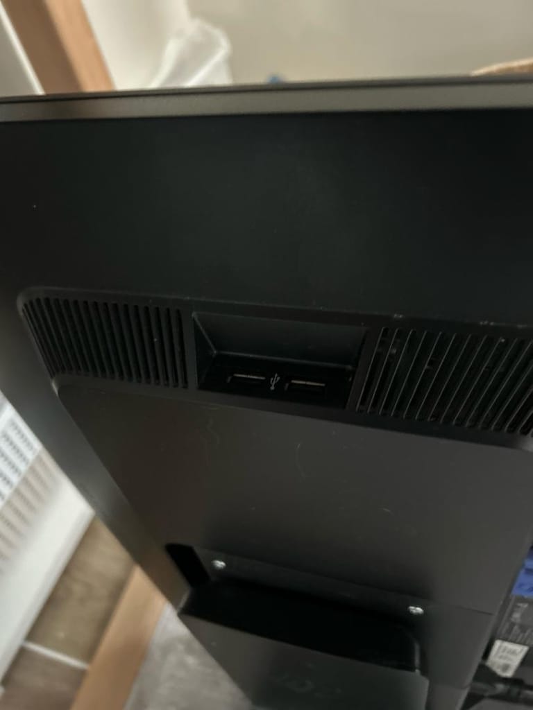 HP EliteDisplay E231 23" Yatay-Dikey Kullanım - 3