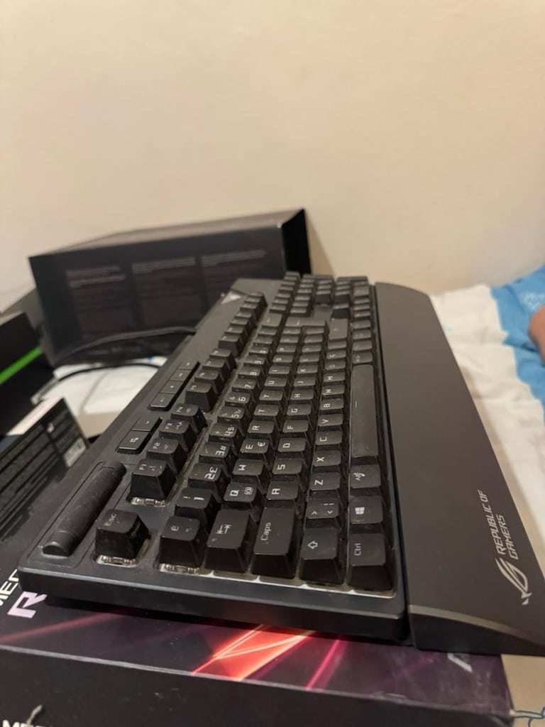 Asus ROG Strix Flare Aura Sync RGB Mekanik Oyuncu Klavye - 5