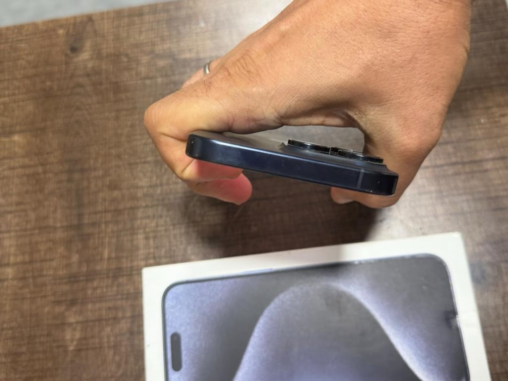 İPHONE 15 PRO MAX 256 GB LACİVERT PİL SAĞLIĞI 89 - 5