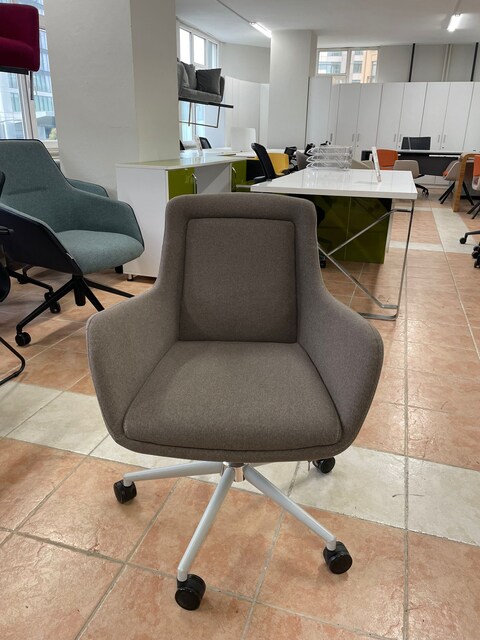 KLAS OFİS ÜSKÜDAR KAHVERENGİ SIFIR TEKNE MODEL ÇALIŞMA KOLTUĞU