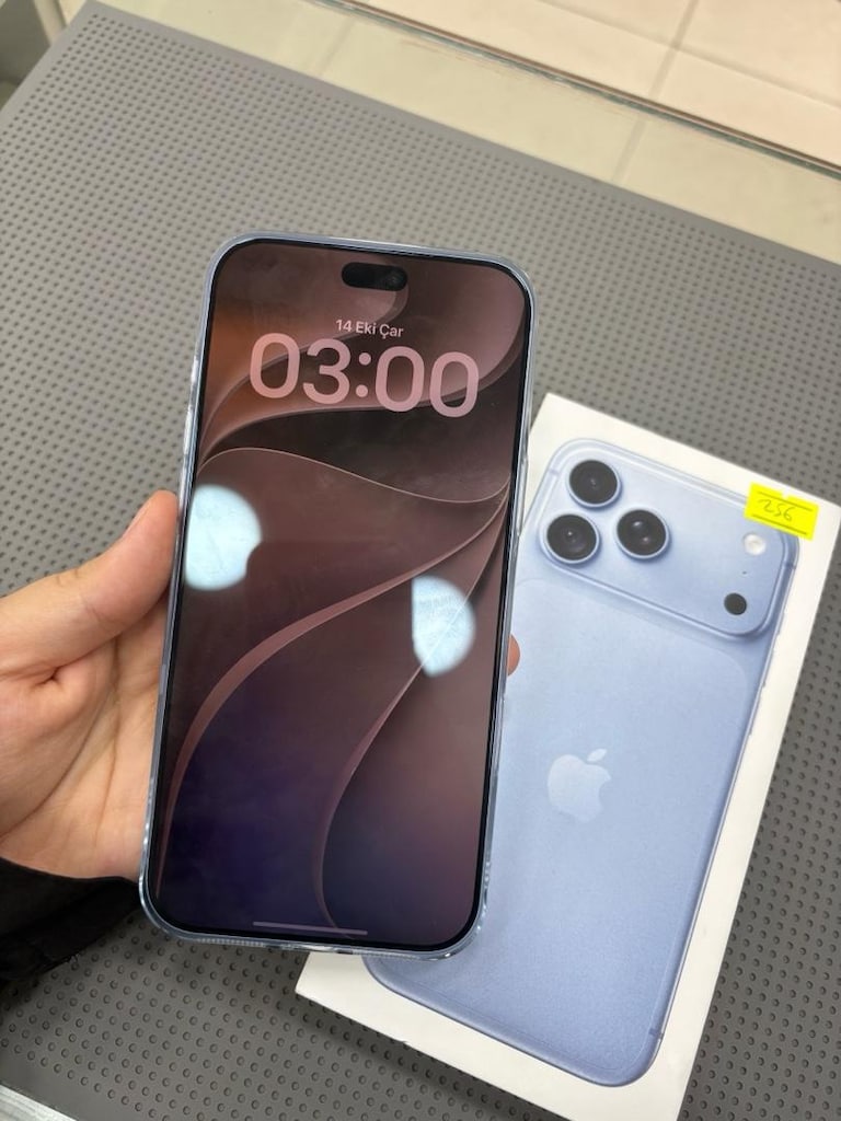 APPLE 18 pro max - 2
