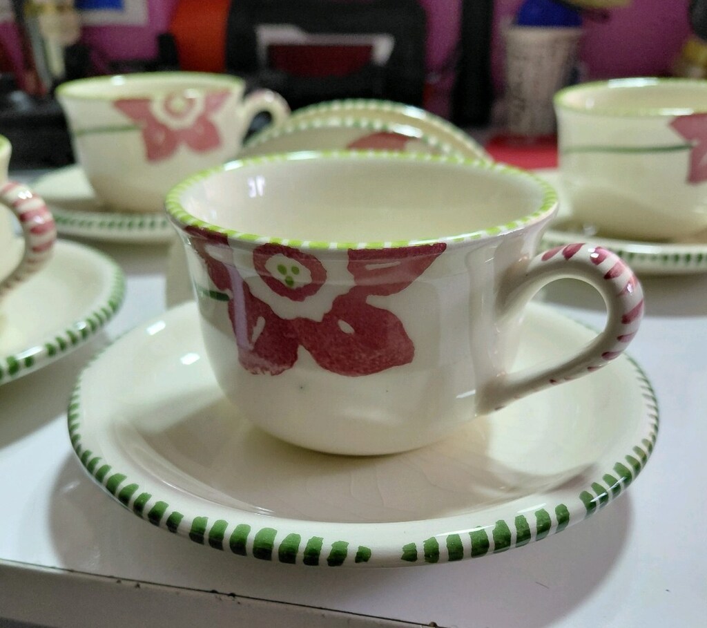 4 ADET NESCAFE FINCANI,4 ADET ALT TABAĞI,1 ADET PEÇETELİK. - 4