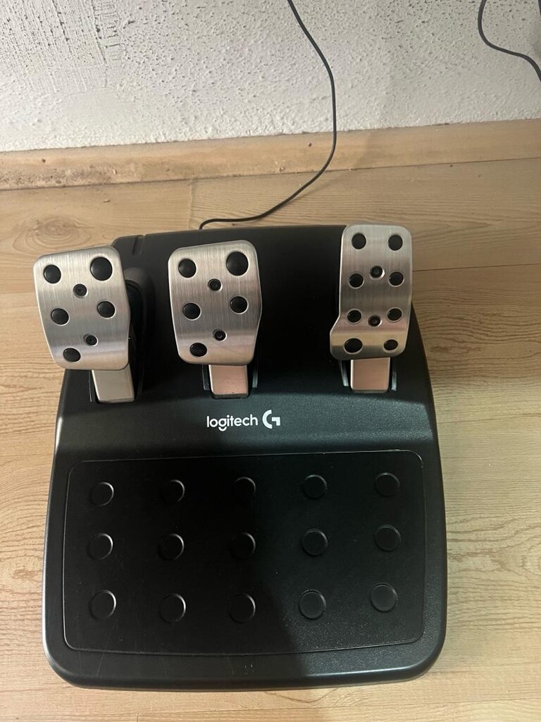 Logitech G29 - 7