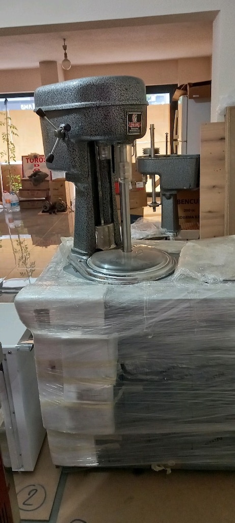 Satılık dondurma makinesi ugur L 40 - 2