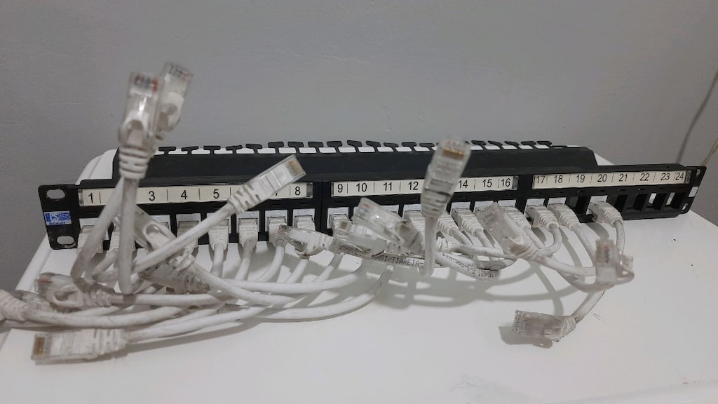 Cat6 UTP 24 port patch panel - 2