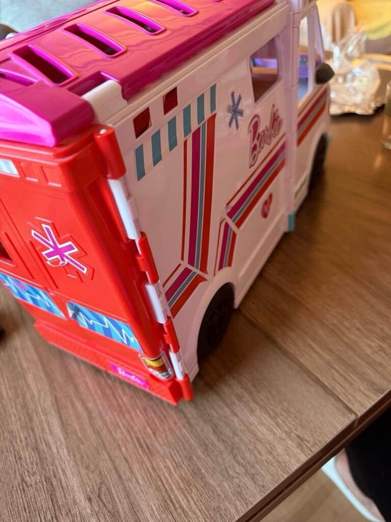 barbie ambulans oyuncak - 13