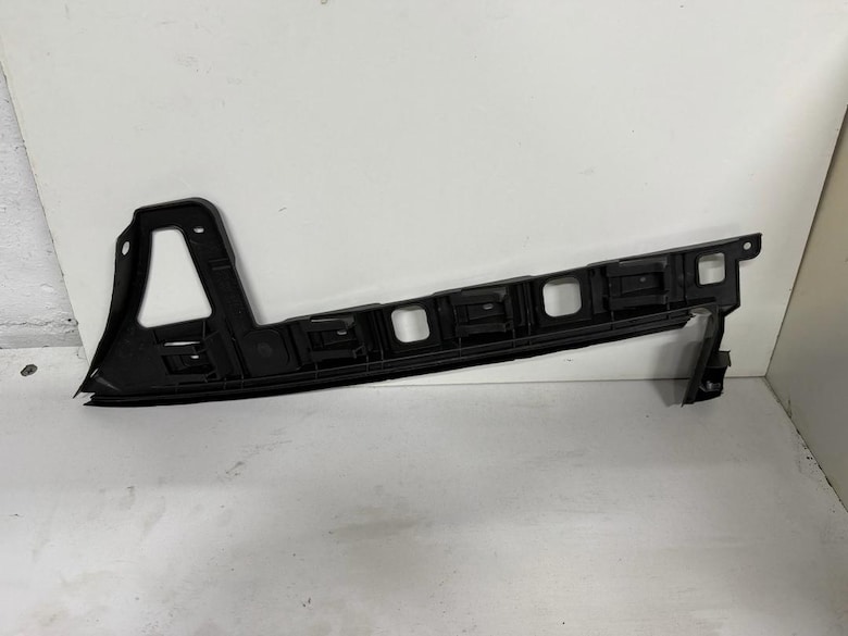 Volkswagen passat B6 sağ arka tampon braketi sıfır orjinal-3C5807376C - 2